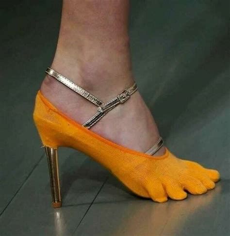 Shoe Strang .